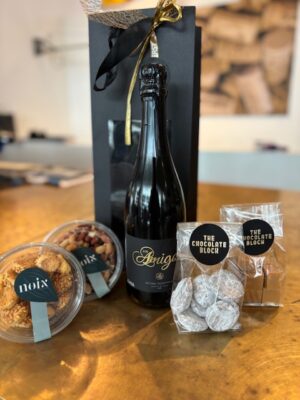 Cava Los Amigos met delicatessen in Luxe Draagtas