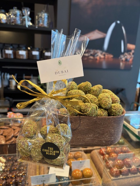 Dubai Paaseitjes van The Chocolate Block